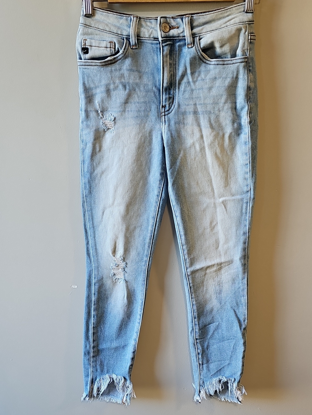 KanCan Size 3 25x26 Light Blue Frayed Hem Skinny Jeans